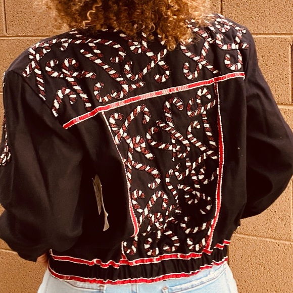 90s Vintage sequins red, white, and black CANDY CANE Christmas jacket 🎄 - Picture 4 of 12
